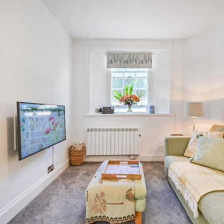 Tramontane Apartment At Hesketh Crescent Torquay Bagian luar foto