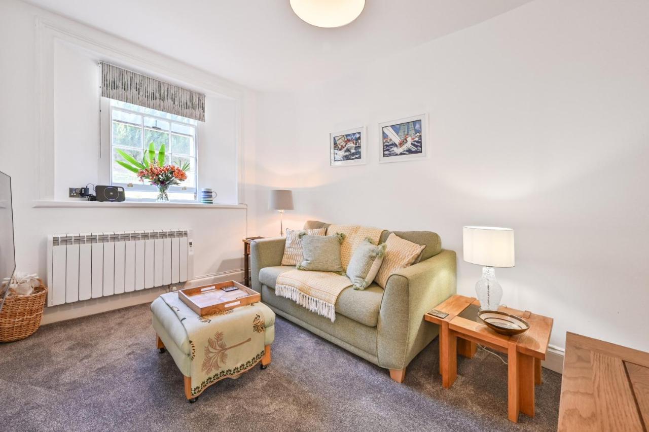 Tramontane Apartment At Hesketh Crescent Torquay Bagian luar foto