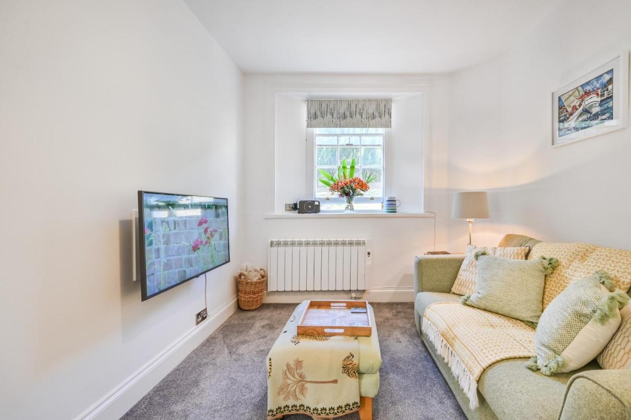 Tramontane Apartment At Hesketh Crescent Torquay Bagian luar foto