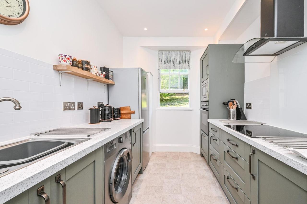 Tramontane Apartment At Hesketh Crescent Torquay Bagian luar foto
