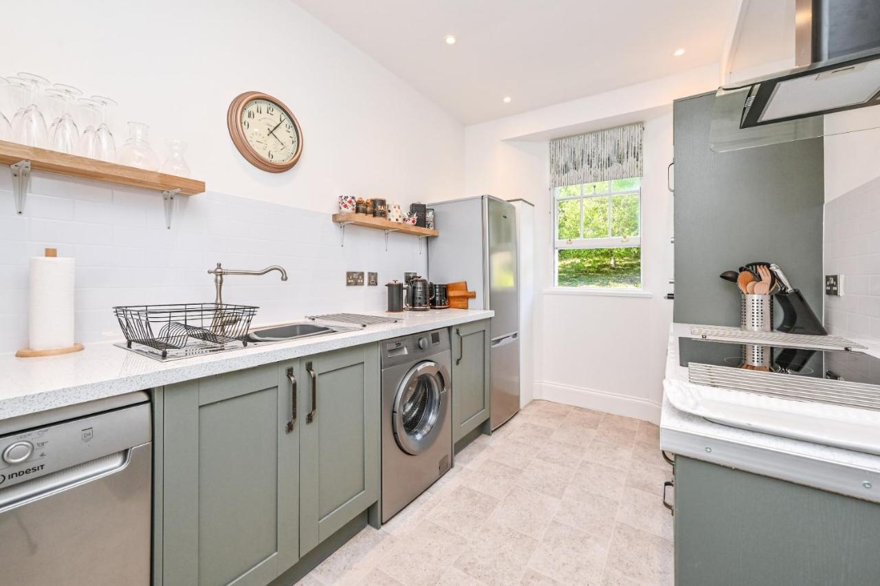 Tramontane Apartment At Hesketh Crescent Torquay Bagian luar foto