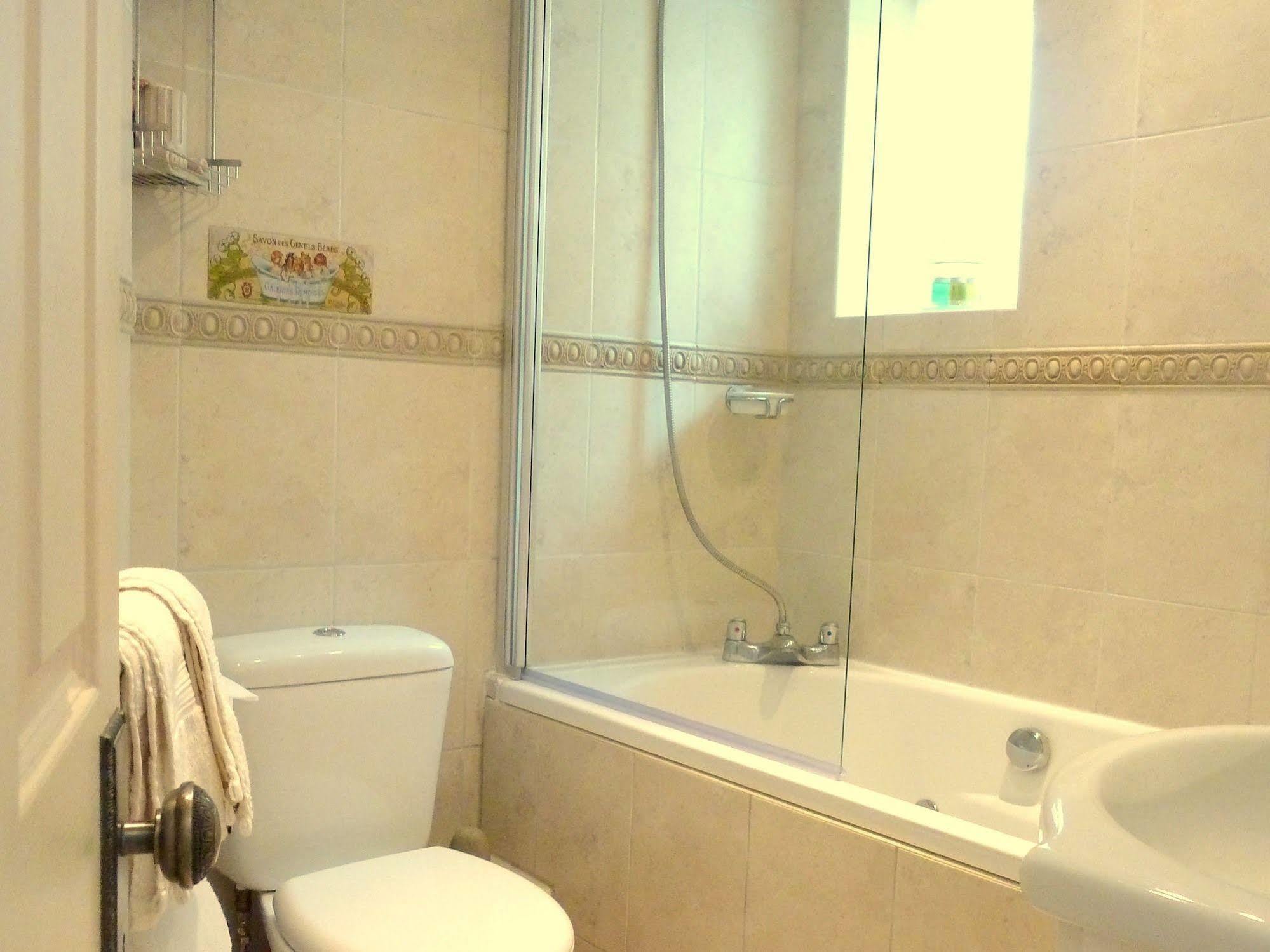 Tramontane Apartment At Hesketh Crescent Torquay Bagian luar foto