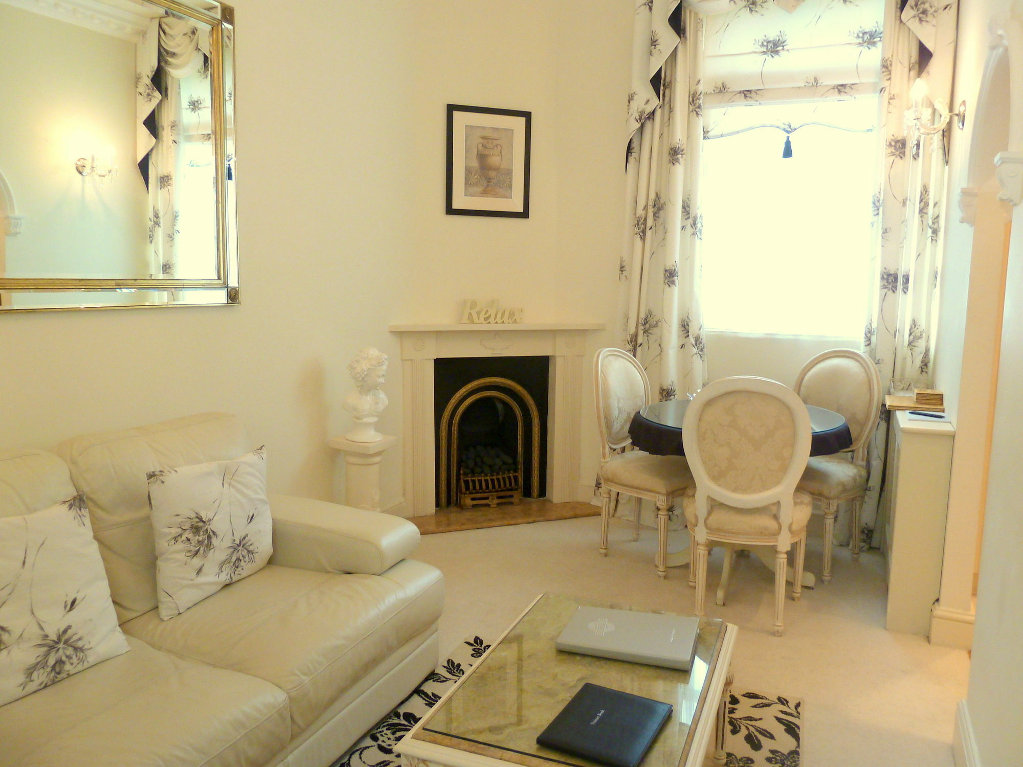 Tramontane Apartment At Hesketh Crescent Torquay Bagian luar foto